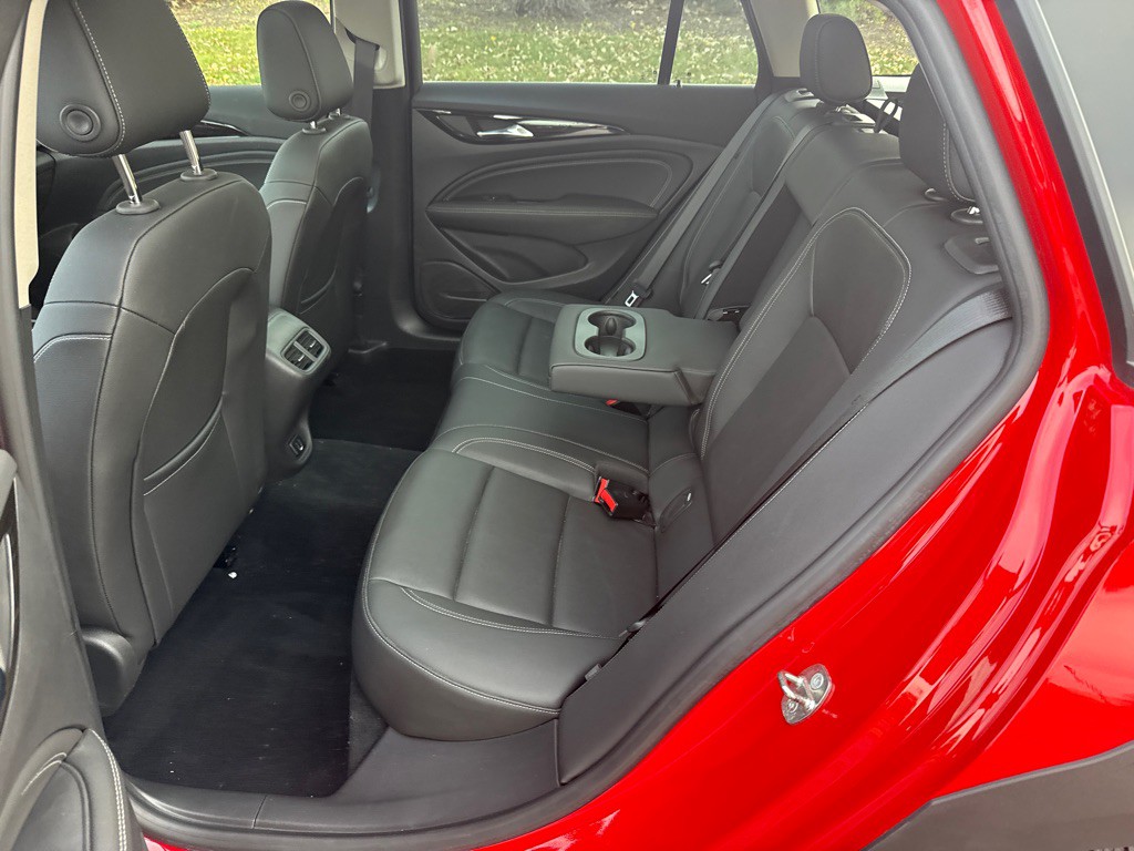 2018 Buick Regal Image 9