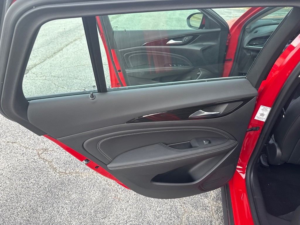 2018 Buick Regal Image 10