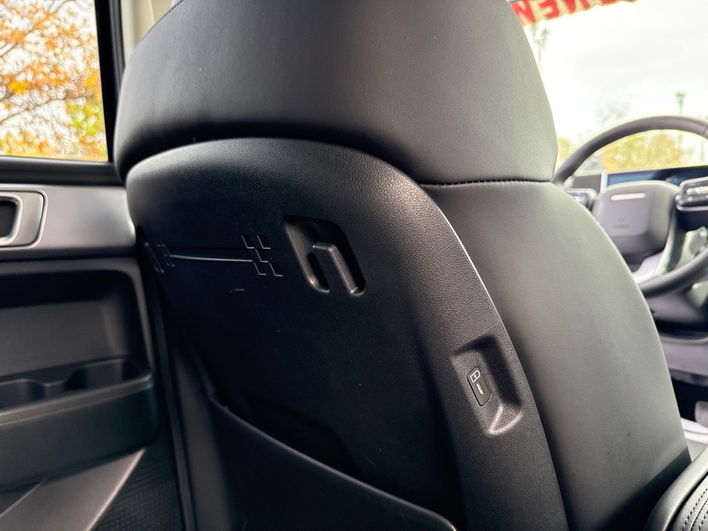 2025 Hyundai Santa Fe Image 17