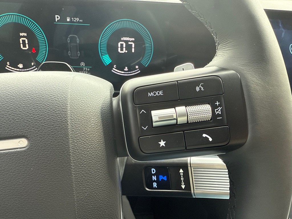 2025 Hyundai Santa Fe Image 30