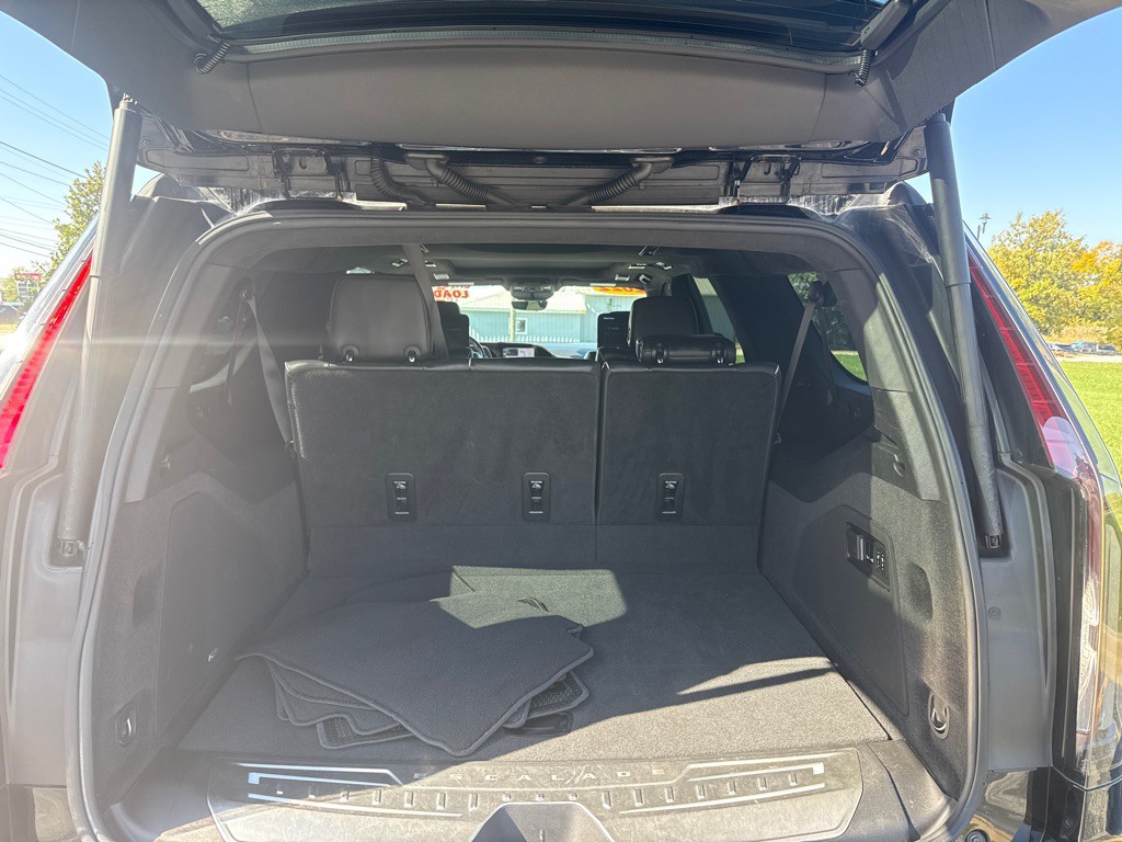 2022 Cadillac Escalade Image 14