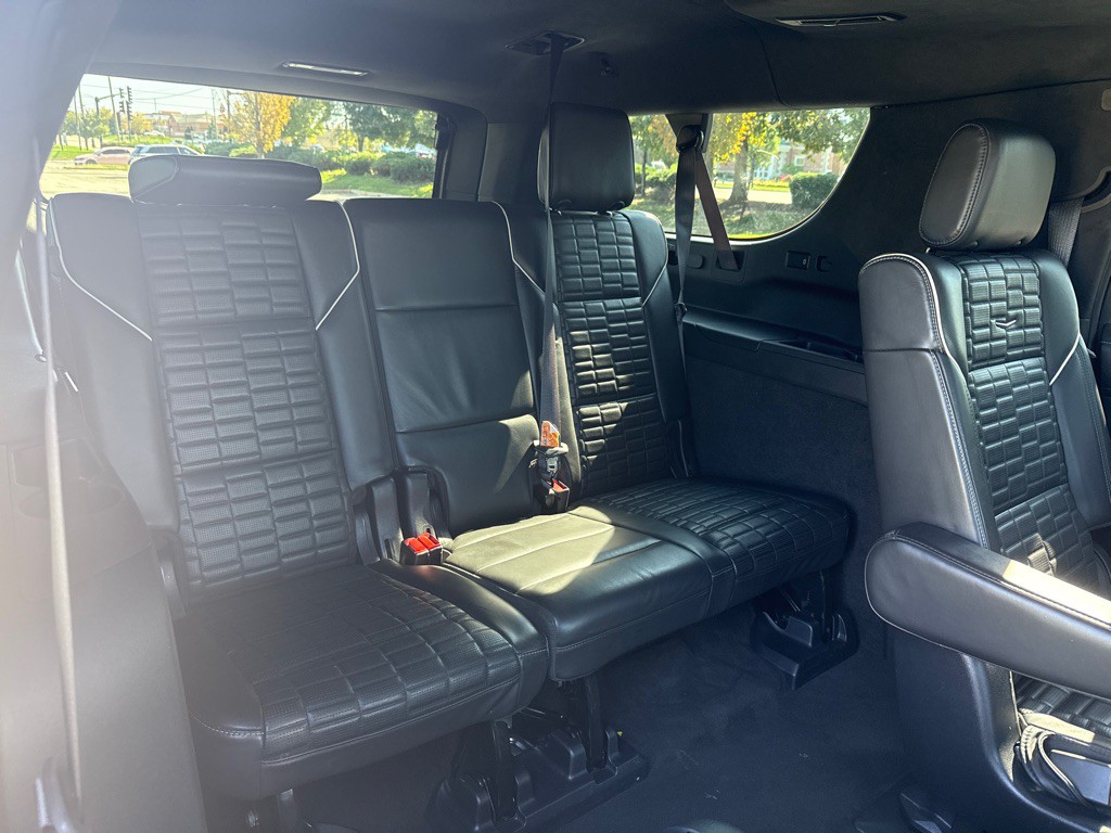 2022 Cadillac Escalade Image 18
