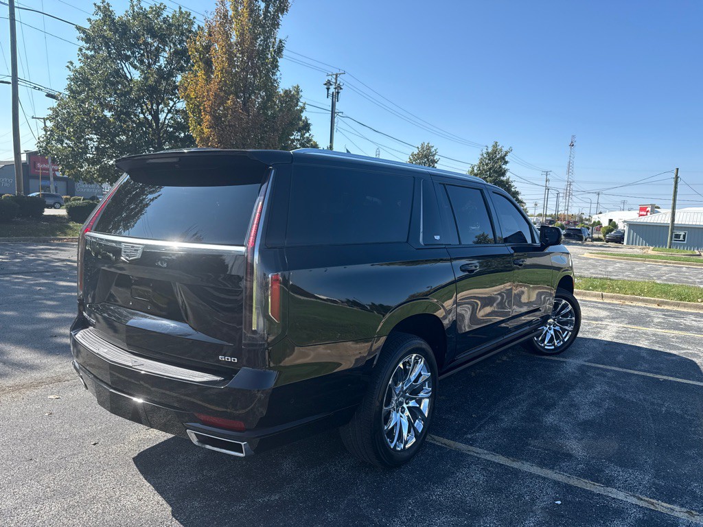 2022 Cadillac Escalade Image 24