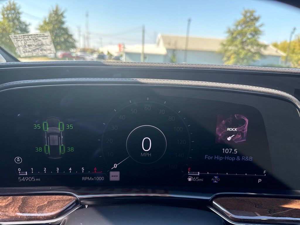 2022 Cadillac Escalade Image 31