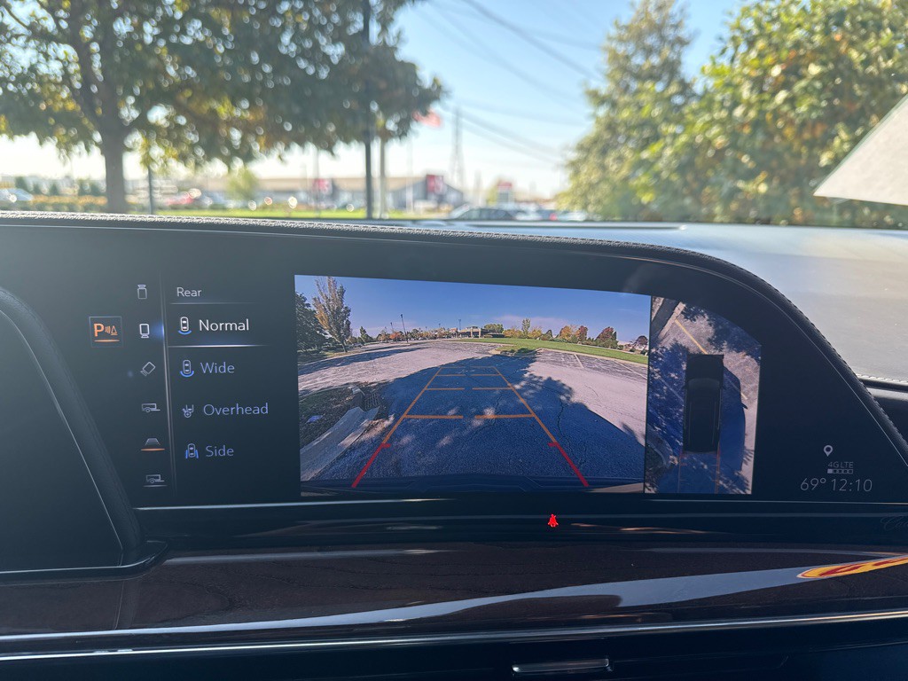 2022 Cadillac Escalade Image 35