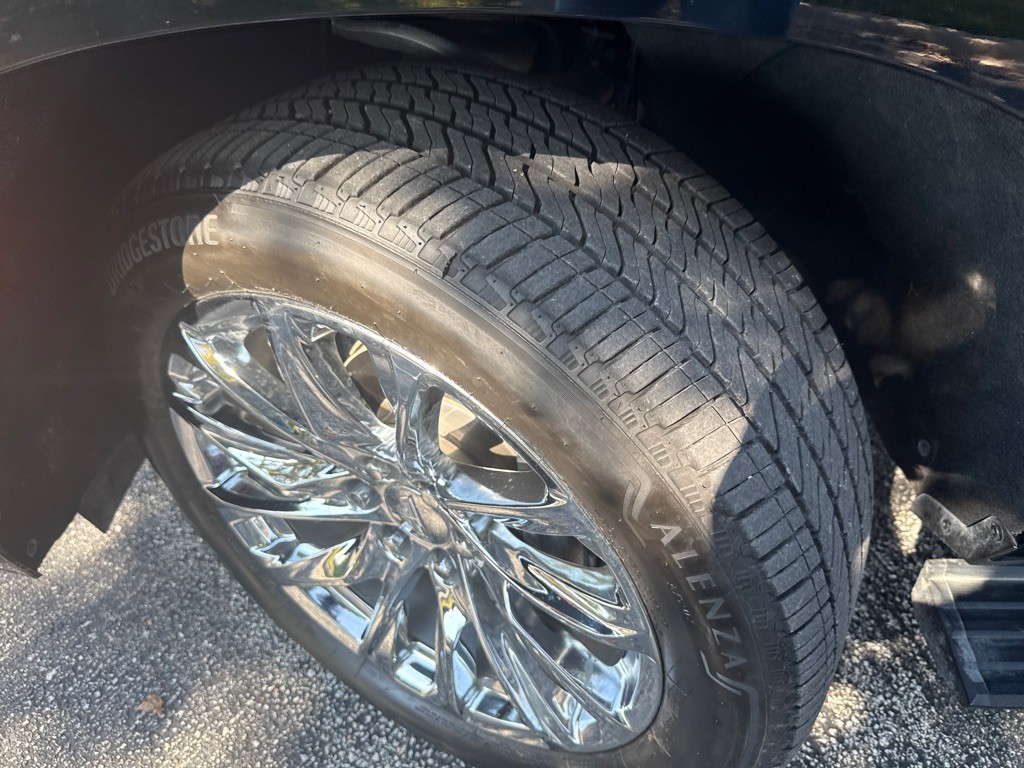 2022 Cadillac Escalade Image 39
