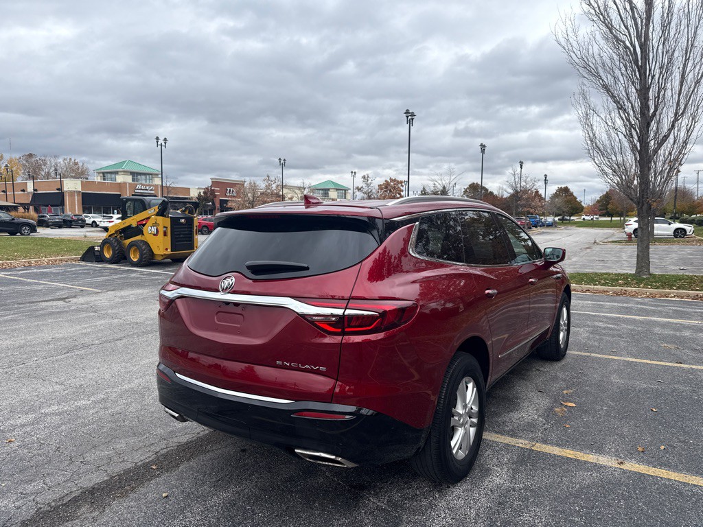 2018 Buick Enclave Image 3