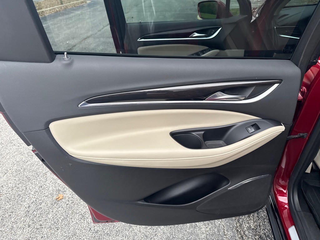 2018 Buick Enclave Image 11