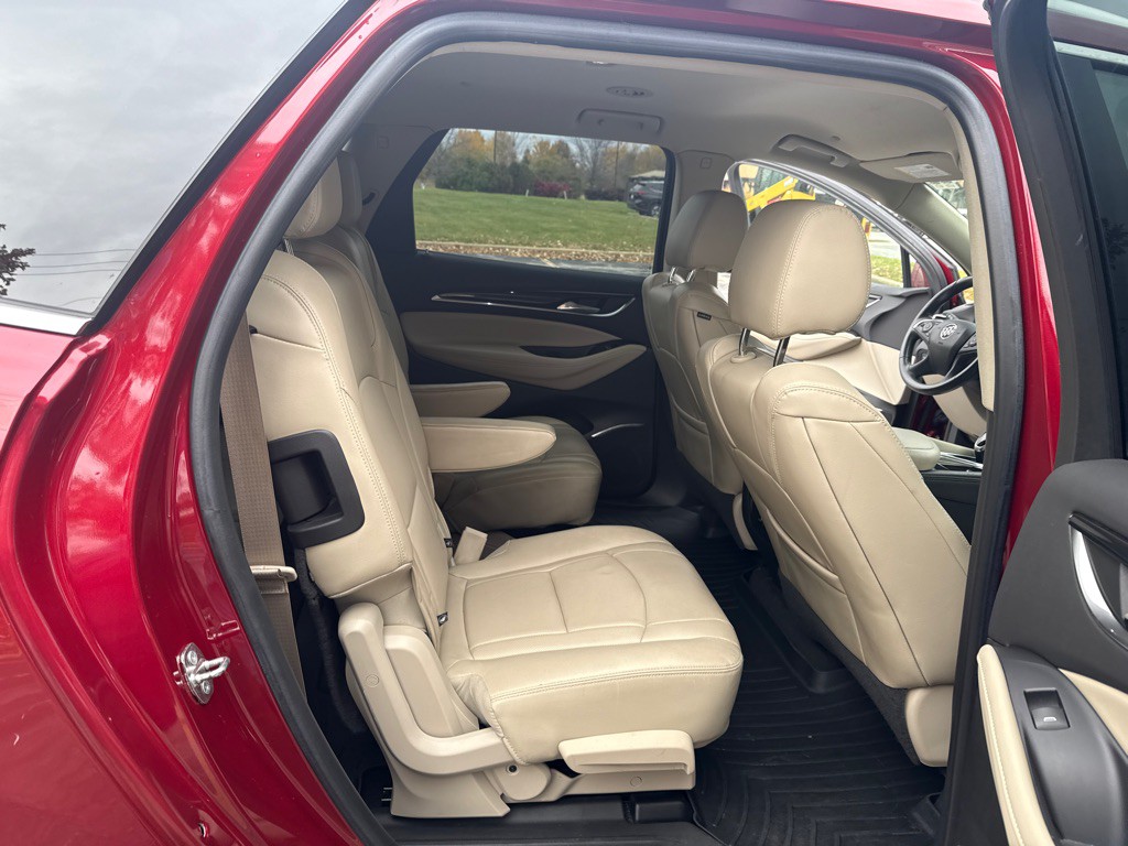 2018 Buick Enclave Image 14