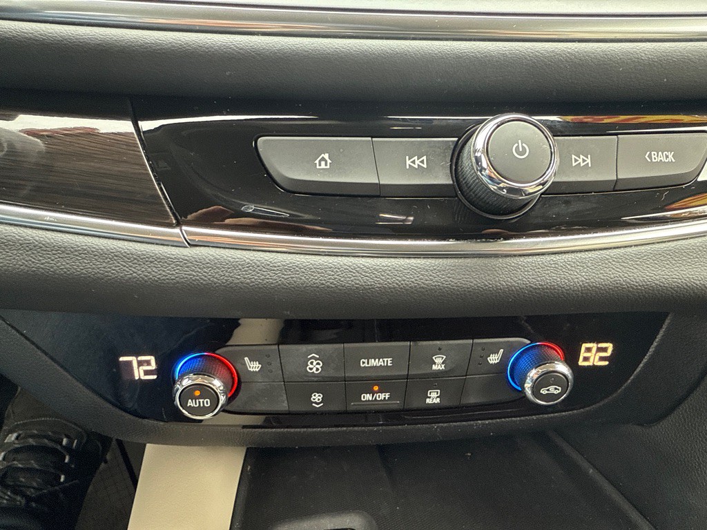 2018 Buick Enclave Image 30