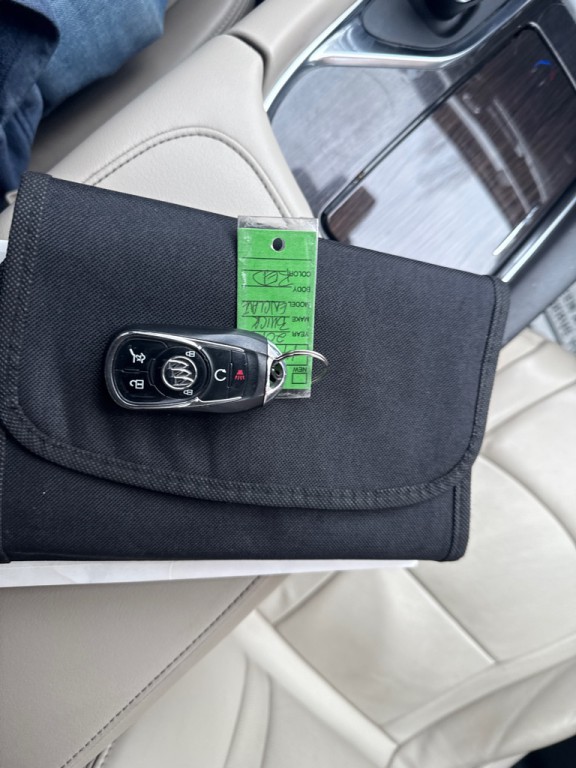 2018 Buick Enclave Image 32