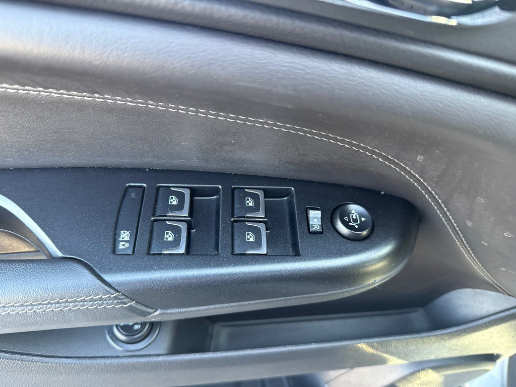 2016 Cadillac SRX Image 8