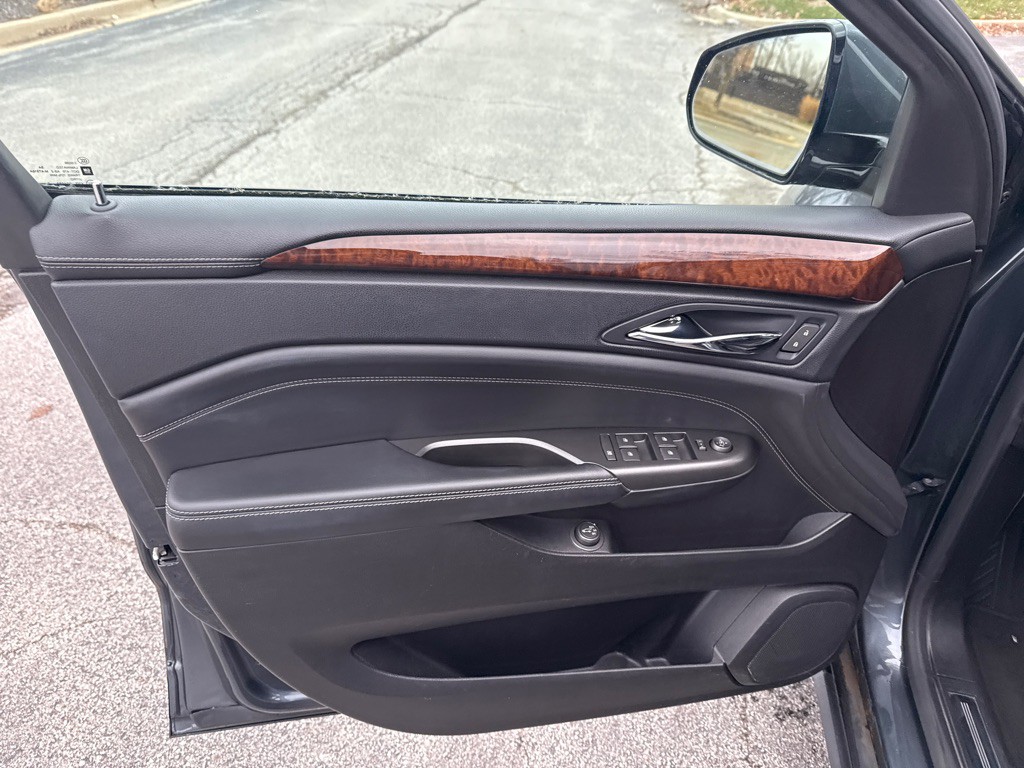 2012 Cadillac SRX Image 7