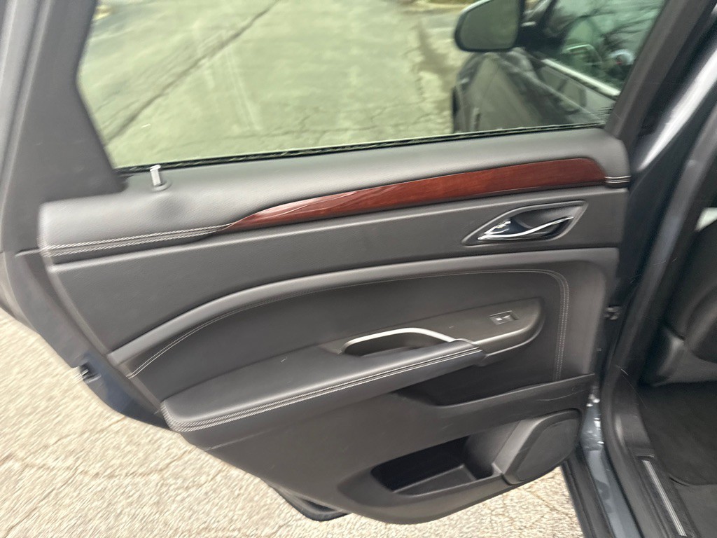 2012 Cadillac SRX Image 9