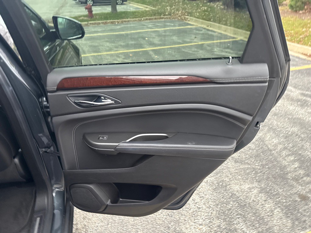 2012 Cadillac SRX Image 12