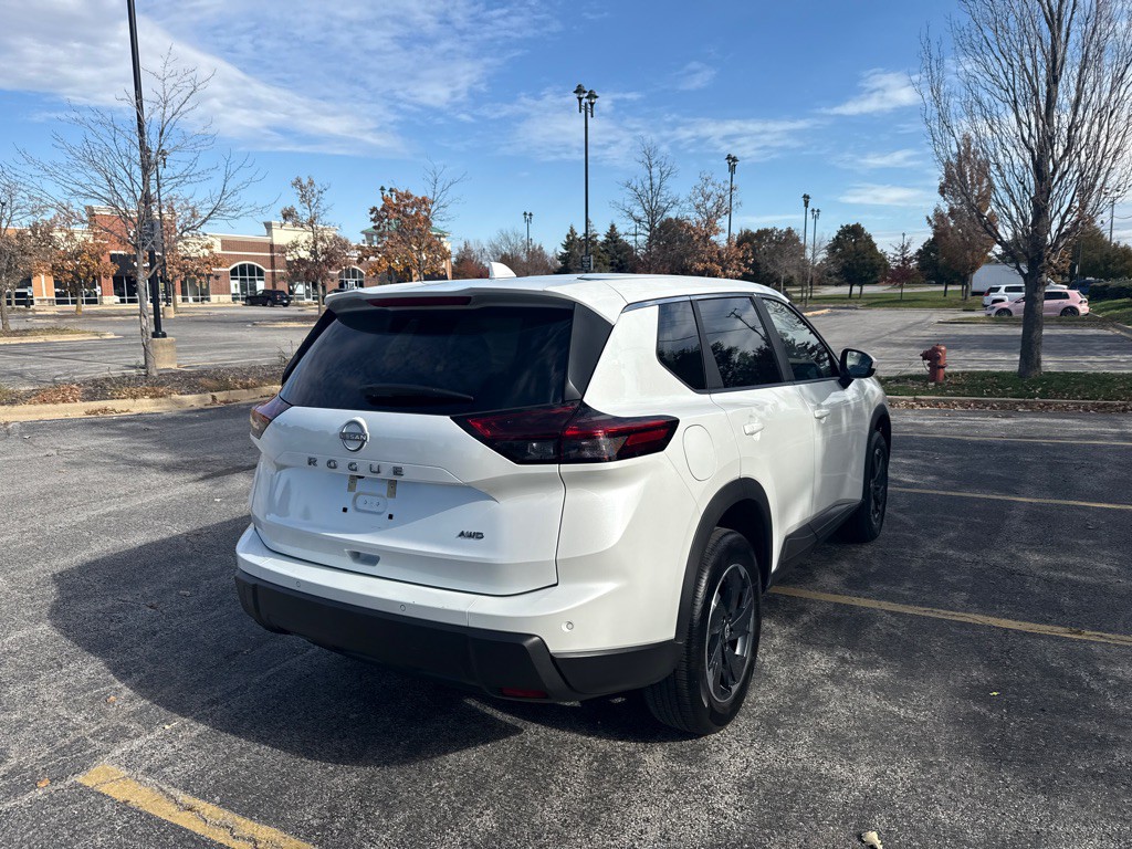 2025 Nissan Rogue Image 3