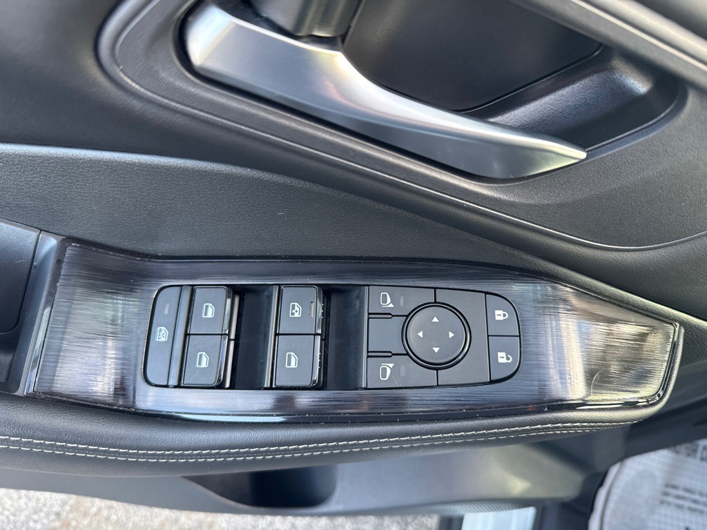 2025 Nissan Rogue Image 8