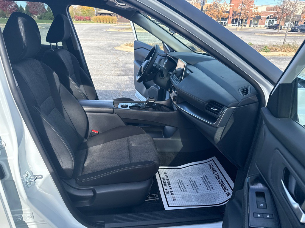 2025 Nissan Rogue Image 16