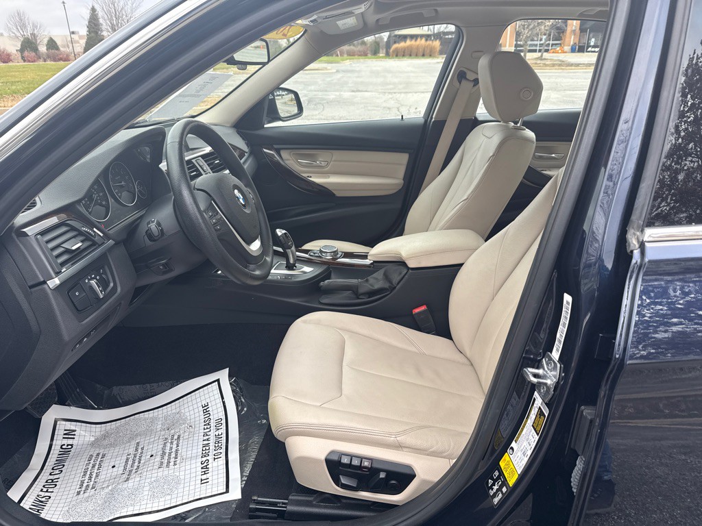 2015 BMW 3 Series Image 5