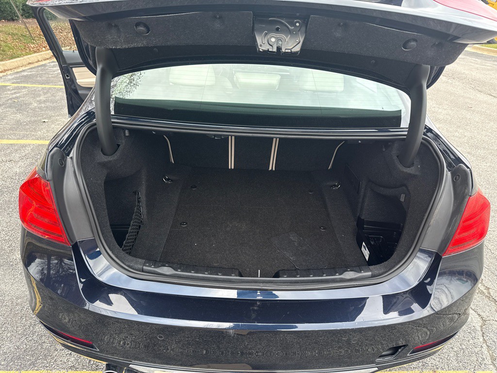 2015 BMW 3 Series Image 12