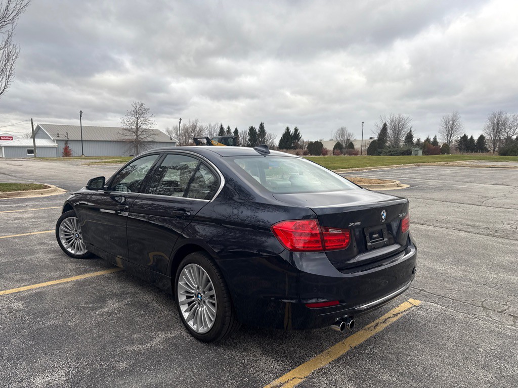 2015 BMW 3 Series Image 22