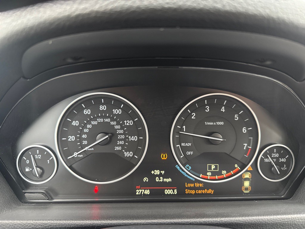 2015 BMW 3 Series Image 27