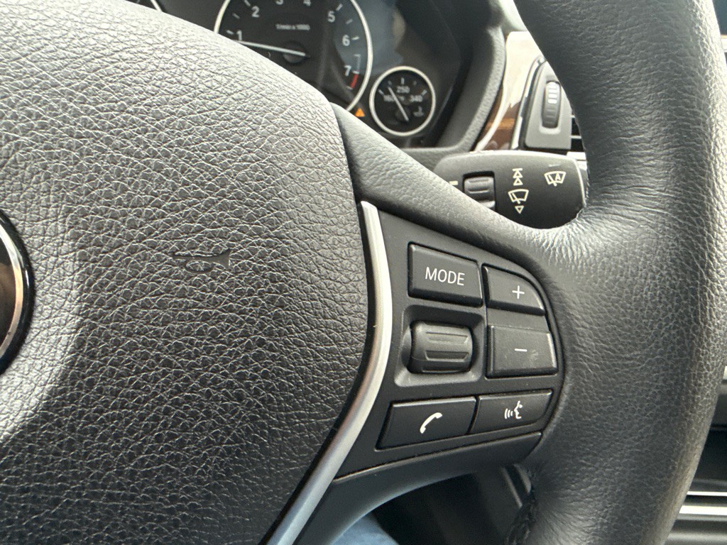 2015 BMW 3 Series Image 28