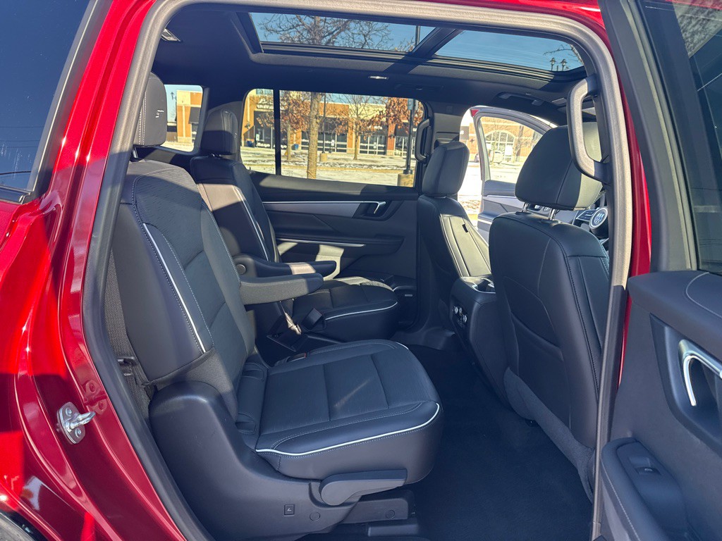 2025 Buick Enclave Image 16