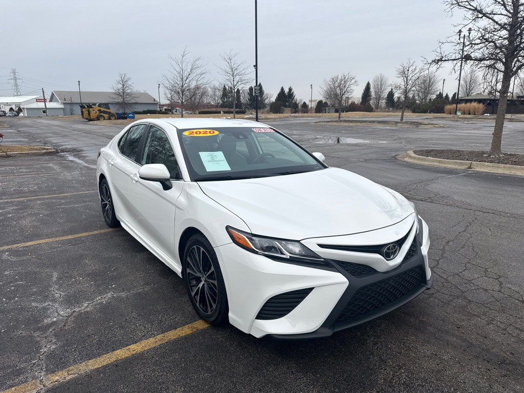 2020 Toyota Camry Image 2