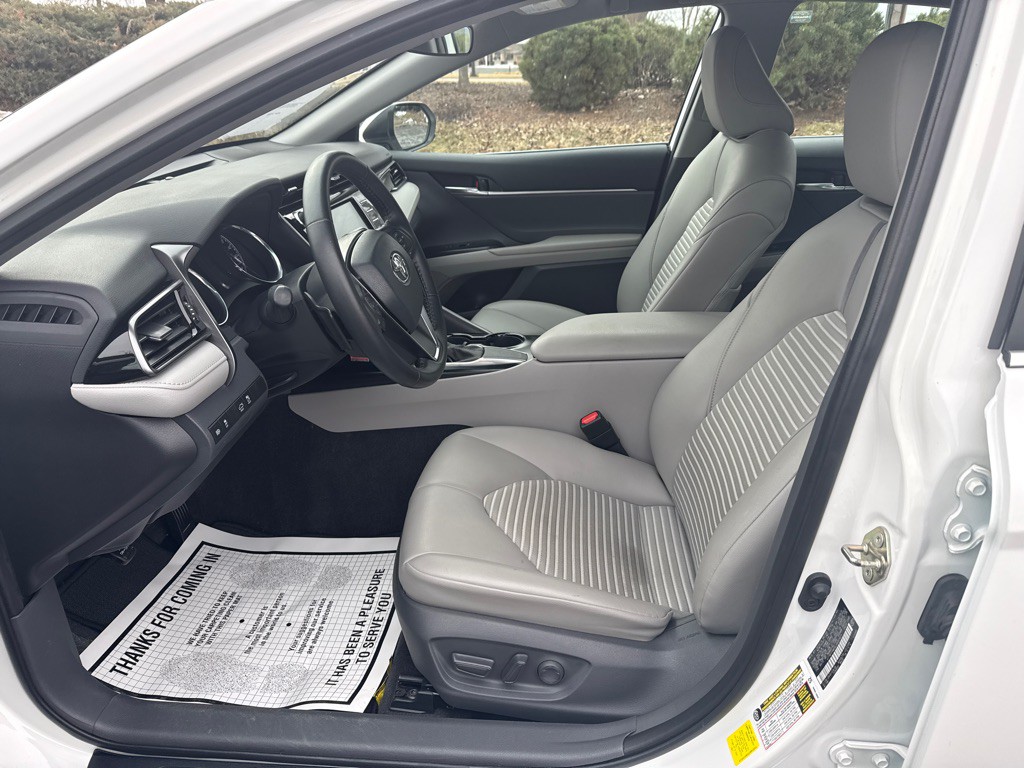 2020 Toyota Camry Image 5