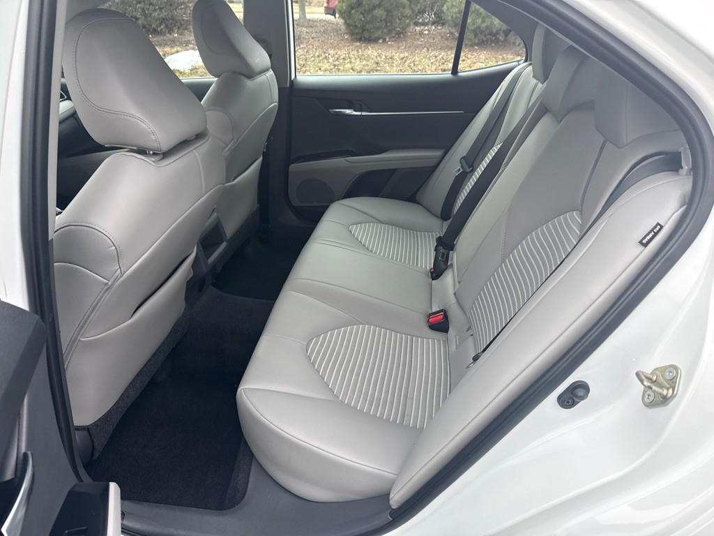 2020 Toyota Camry Image 9