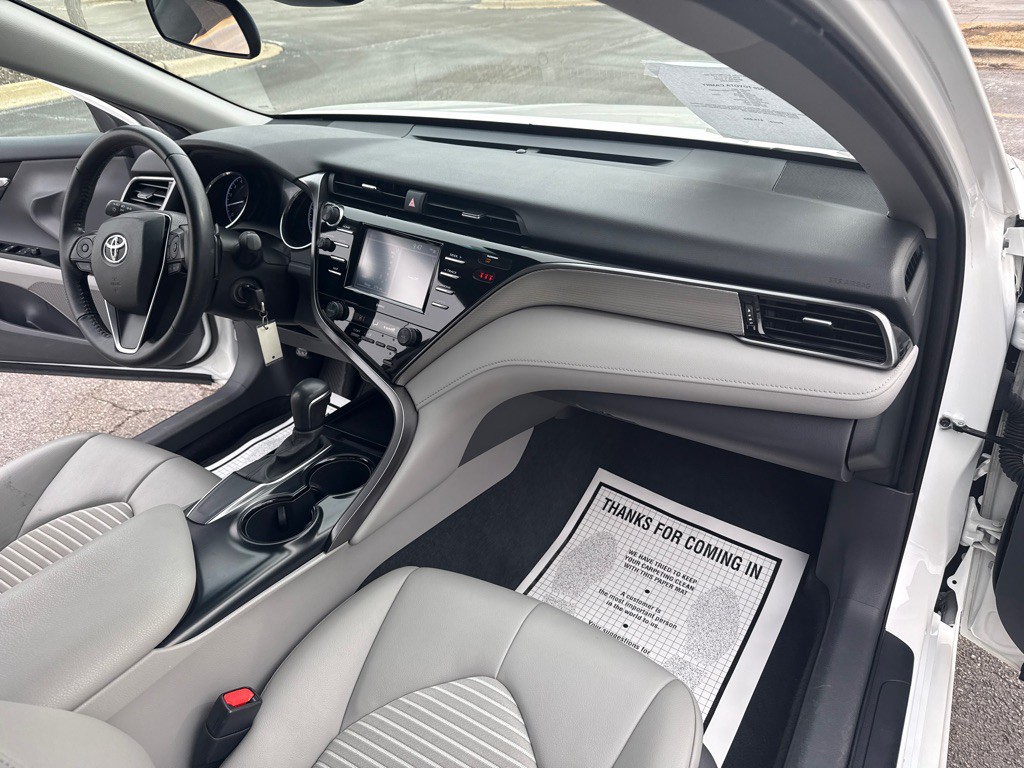 2020 Toyota Camry Image 15