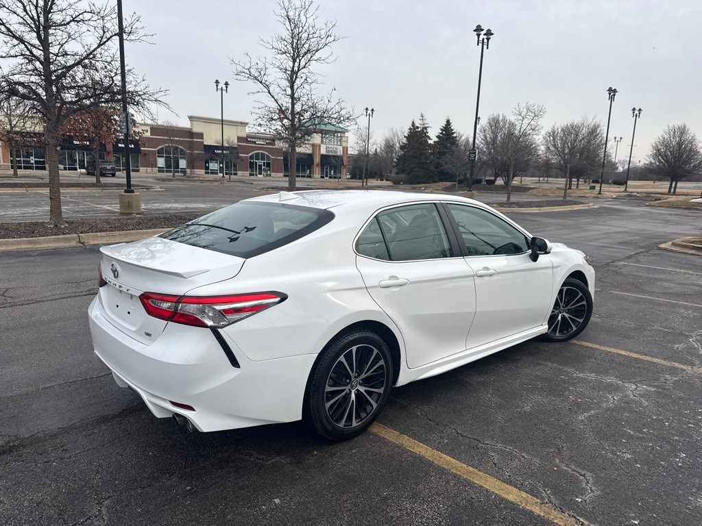 2020 Toyota Camry Image 18