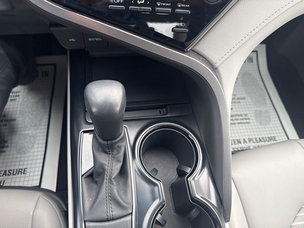2020 Toyota Camry Image 27