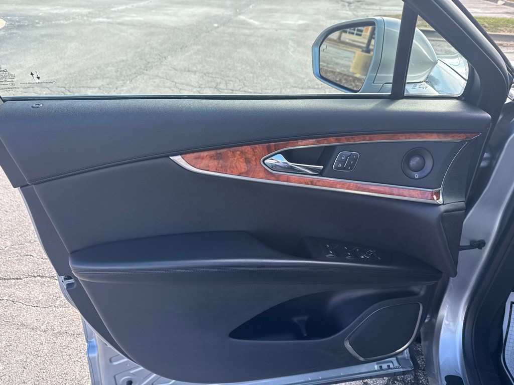 2020 Lincoln Nautilus Image 7