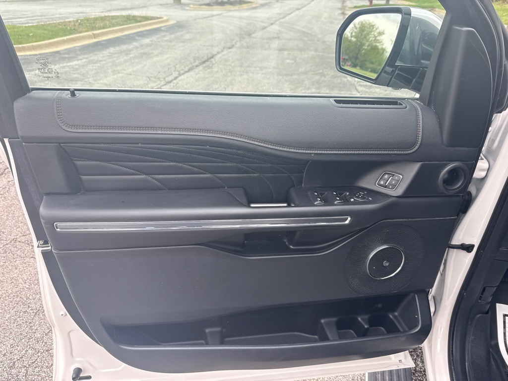 2019 Ford Expedition Image 8