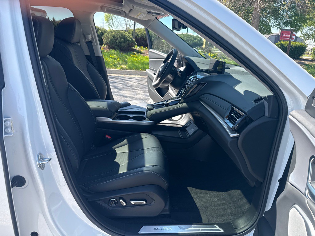 2025 Acura RDX Image 17
