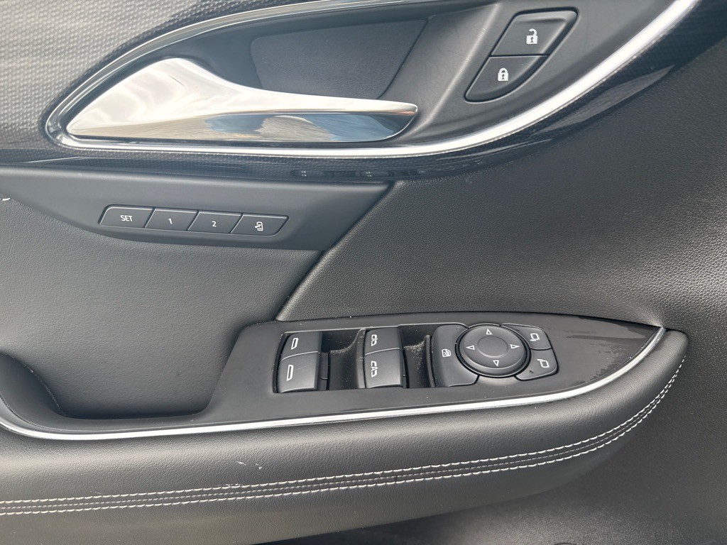 2023 Buick Envision Image 8