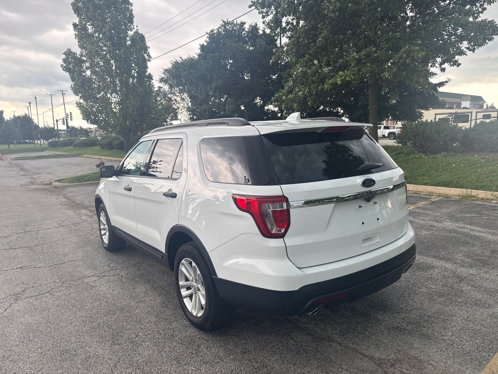 2017 Ford Explorer Image 4