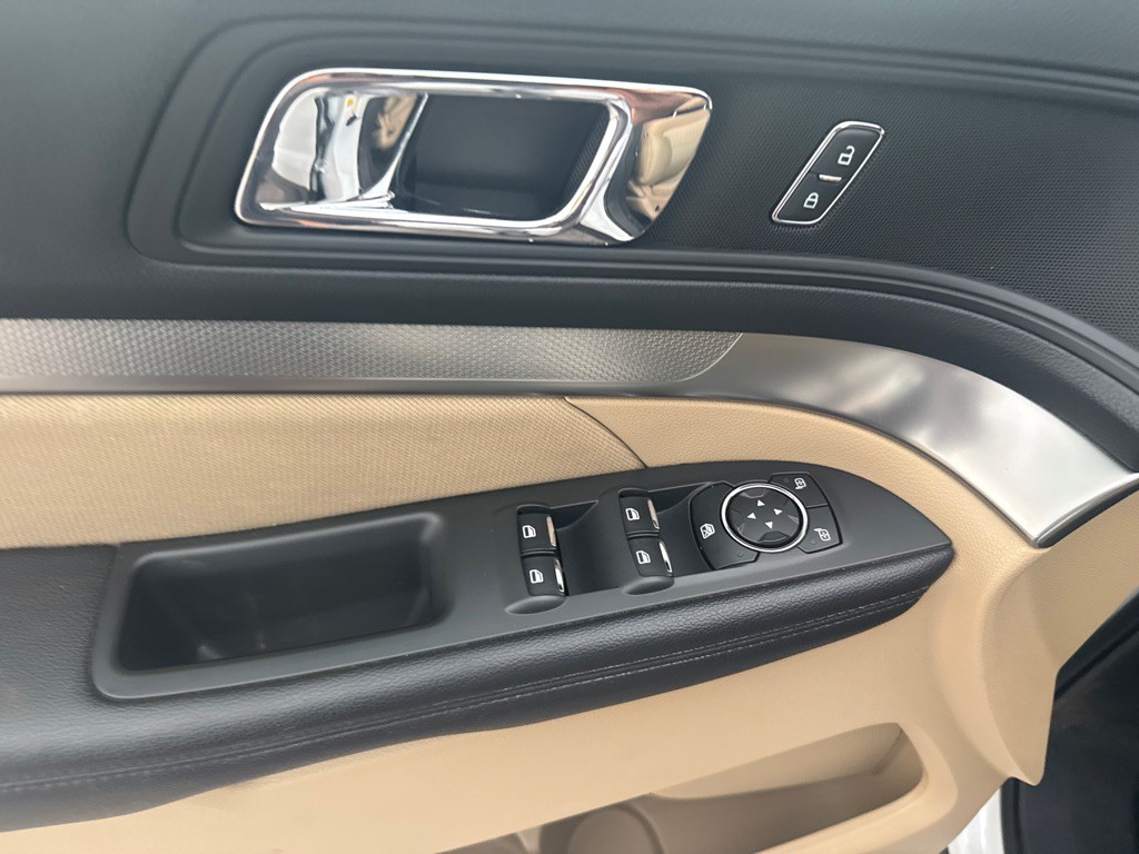 2017 Ford Explorer Image 7