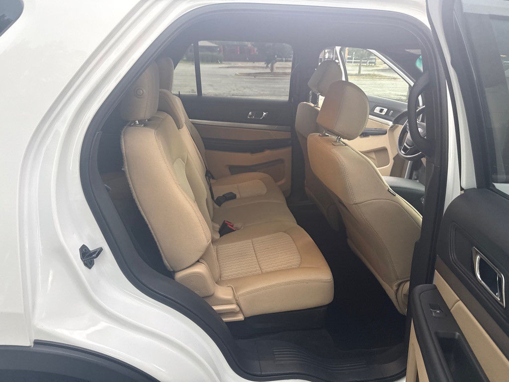 2017 Ford Explorer Image 12