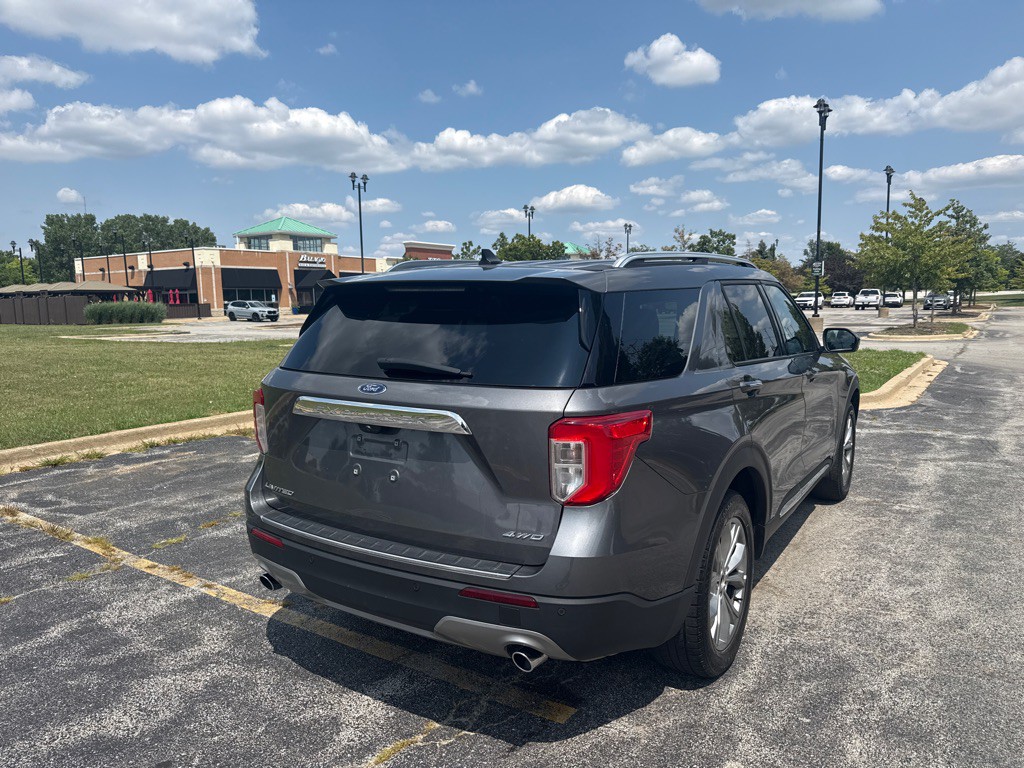 2023 Ford Explorer Image 3