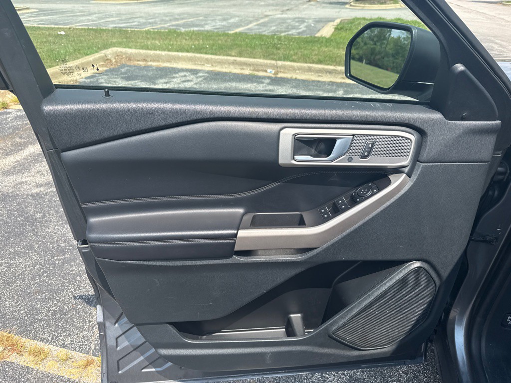 2023 Ford Explorer Image 7