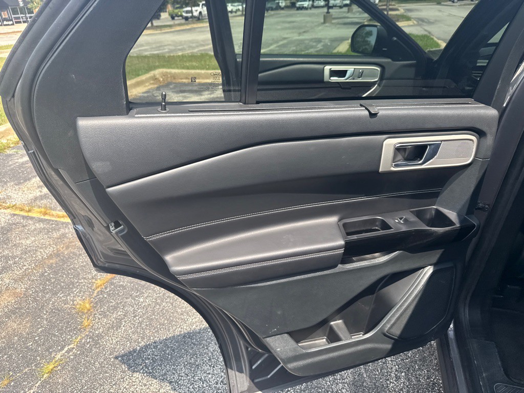 2023 Ford Explorer Image 10