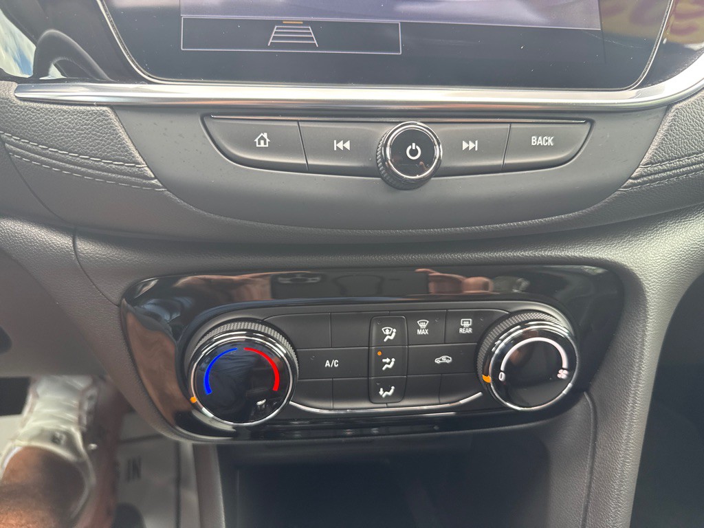 2021 Buick Enclave Image 27