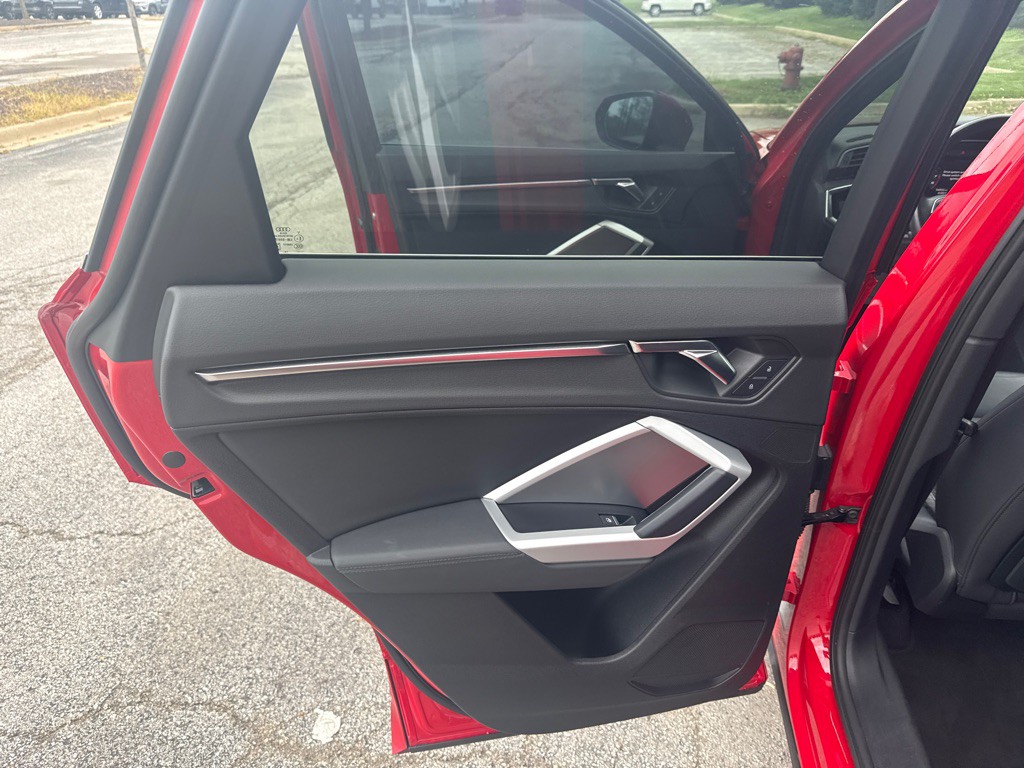 2020 Audi Q3 Image 11