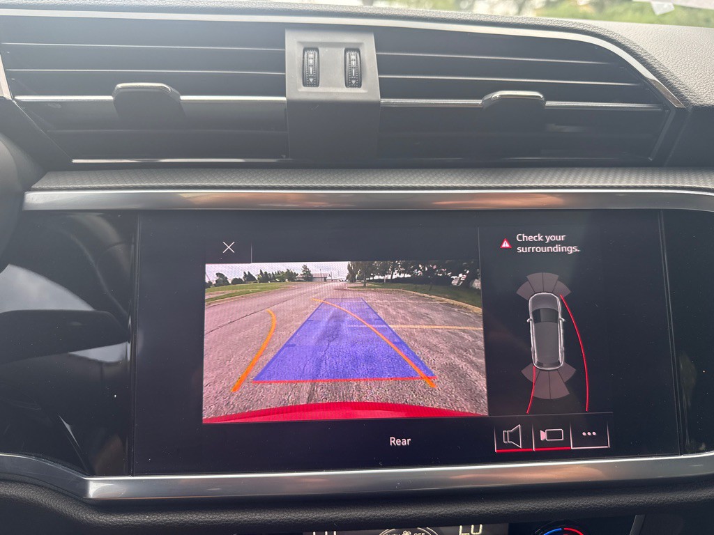 2020 Audi Q3 Image 28