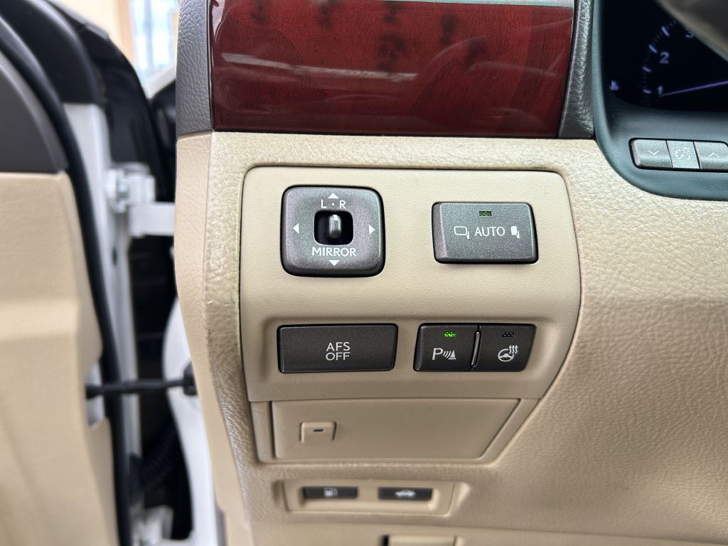 2009 Lexus LS 460 Image 12