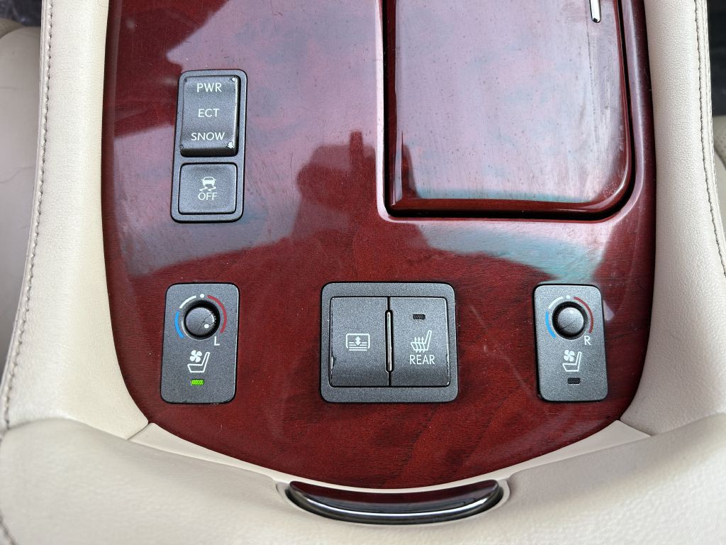 2009 Lexus LS 460 Image 15
