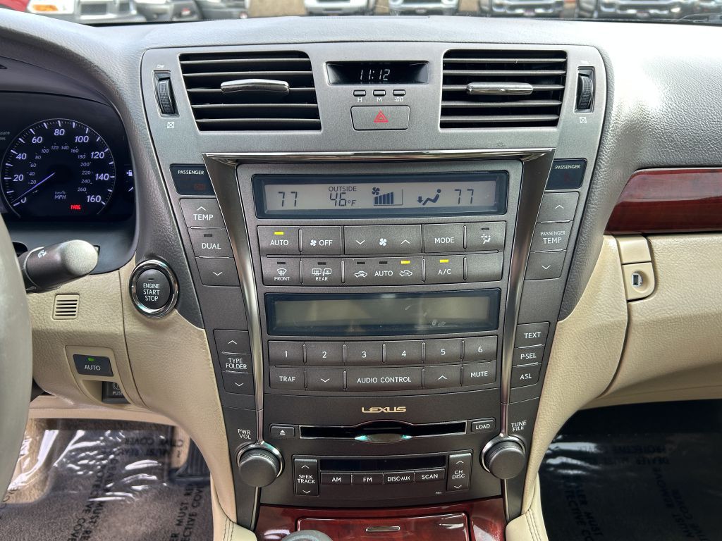 2009 Lexus LS 460 Image 16